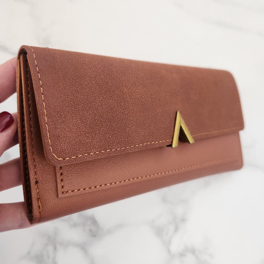 Brown Pu Leather Clutch Wallet With Gold V Accent - Picture 4 of 13